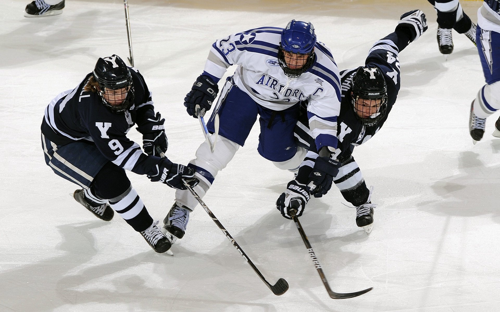 五大联赛阵型多变展现战术储备深度,五大联赛阵容
